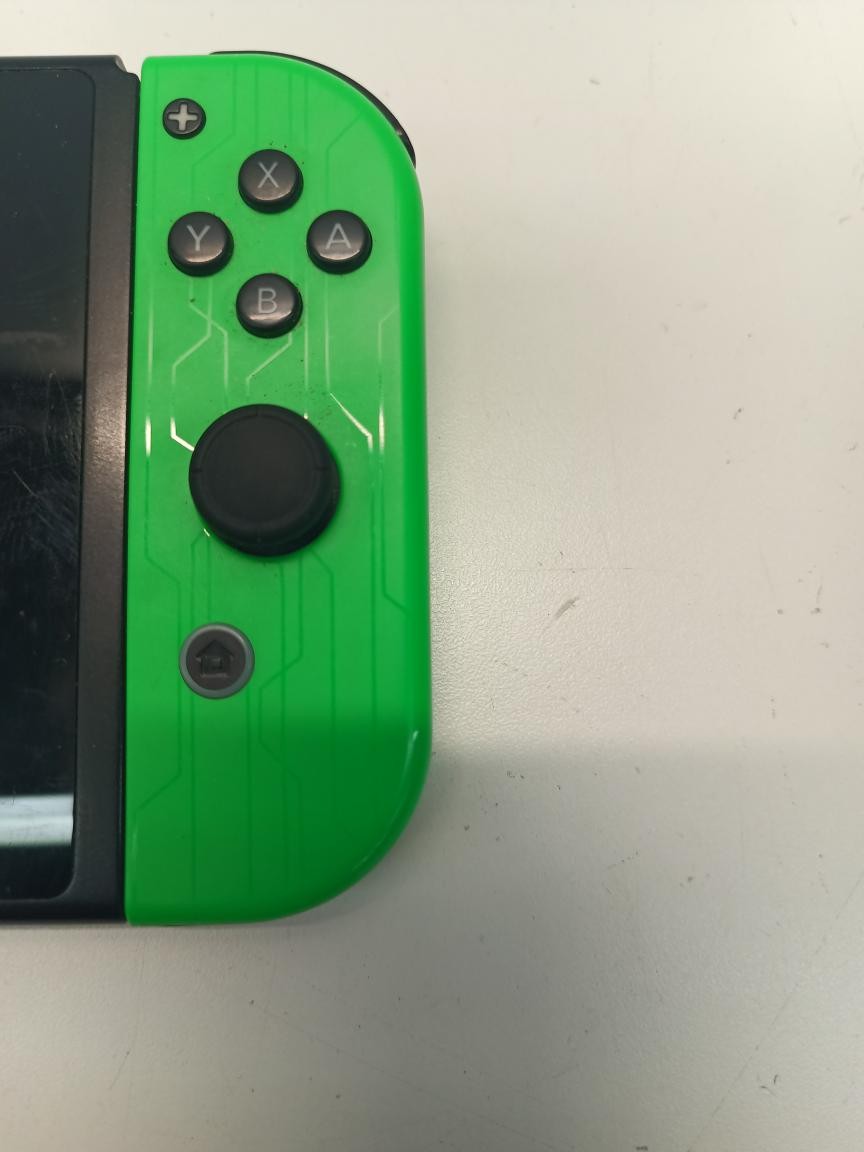 PRE OWNED NINTENDO SWITCH HANDHELD – HAC-001 SYSTEM ONLY/ (P23016911)