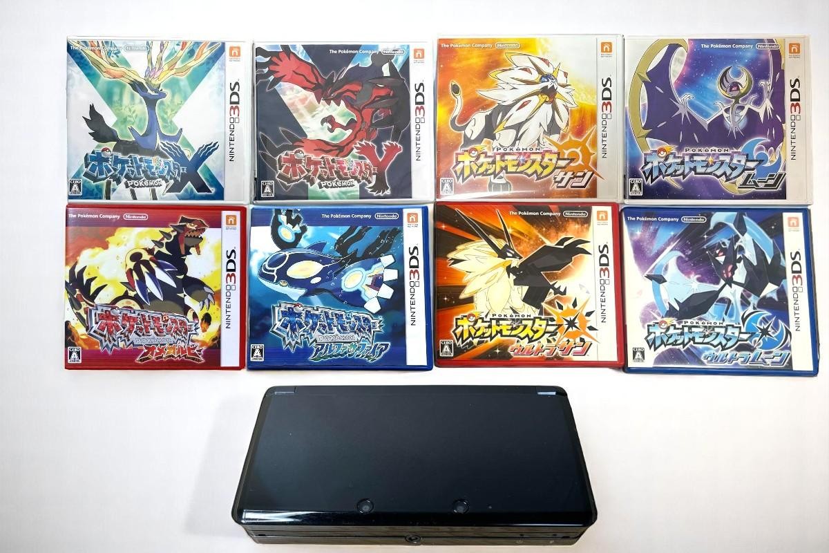 Nintendo 3DS Cosmo Black & Pokemon X Y Ultra Sun Moon Omega Ruby Alpha Sapphire