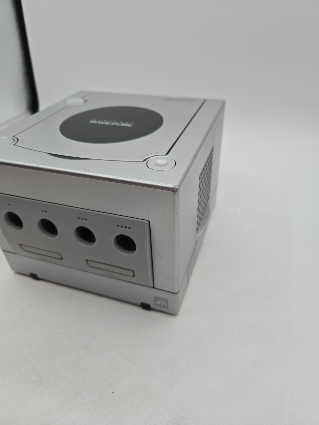 Nintendo GameCube 2001 Silver DOL-101 Console 2 Controller Bundle 2 Mem Card Oem