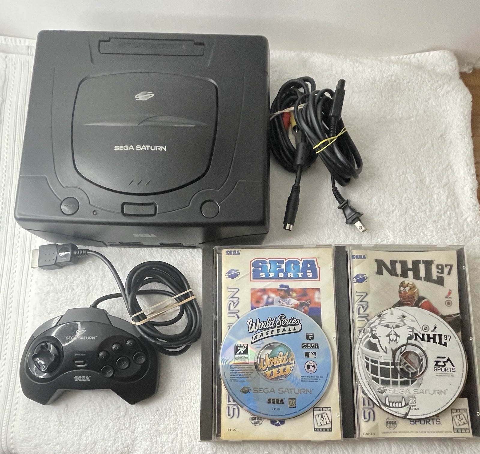 Sega Saturn Console System MK-80000A Complete Bundle Lot- Tested-Great