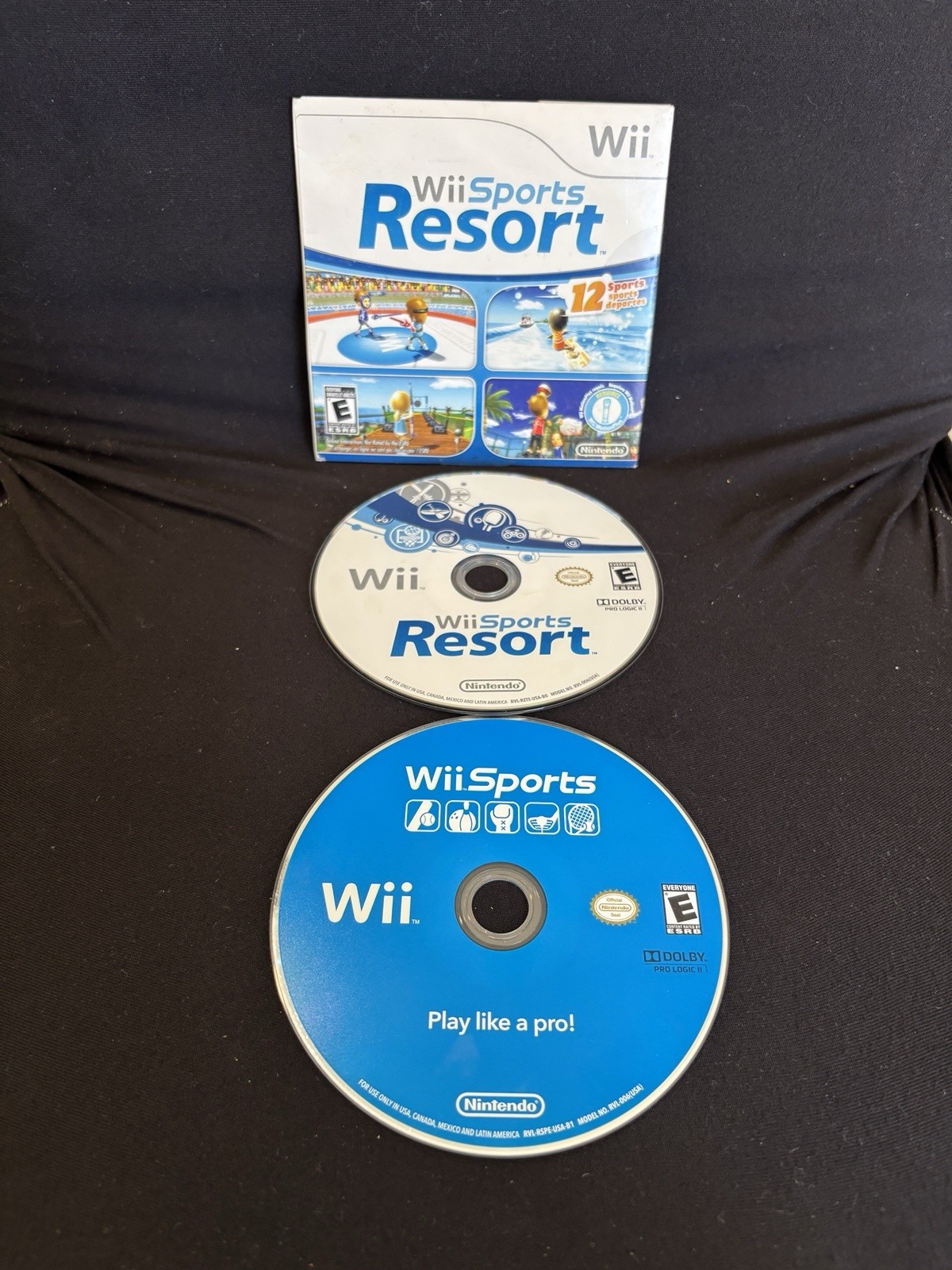 Nintendo Wii Console GameCube Compatible RVL-001 Bundle Wii Sports Resort Black