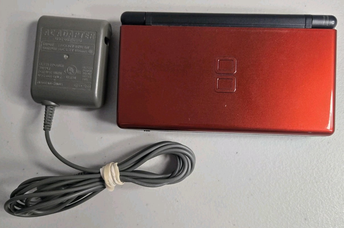 Nintendo DS Lite Console W/Charger USG-001 Crimson Red/Black – **READ**