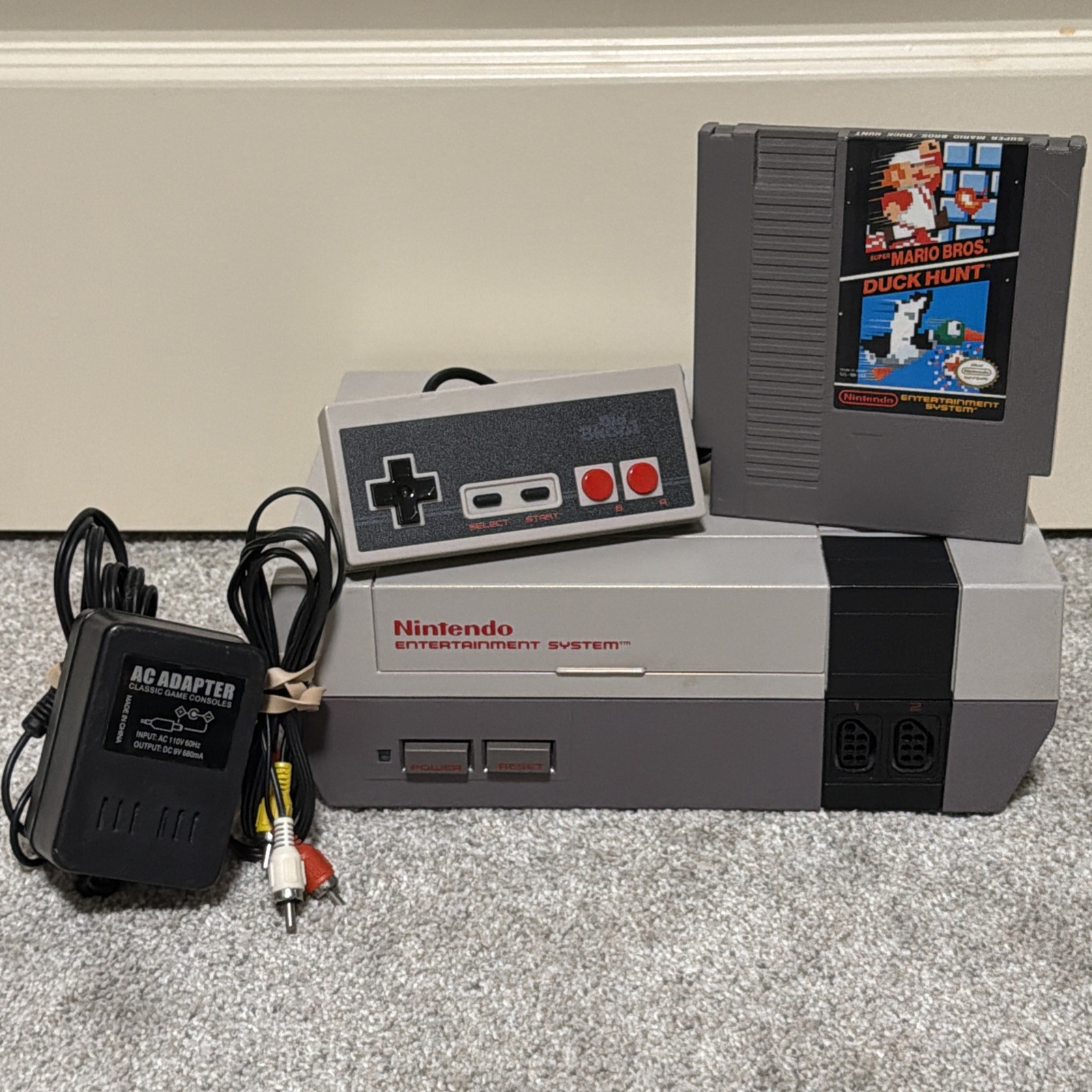 Nintendo NES Console with Super Mario Duck Hunt Game & Controller – Tested!