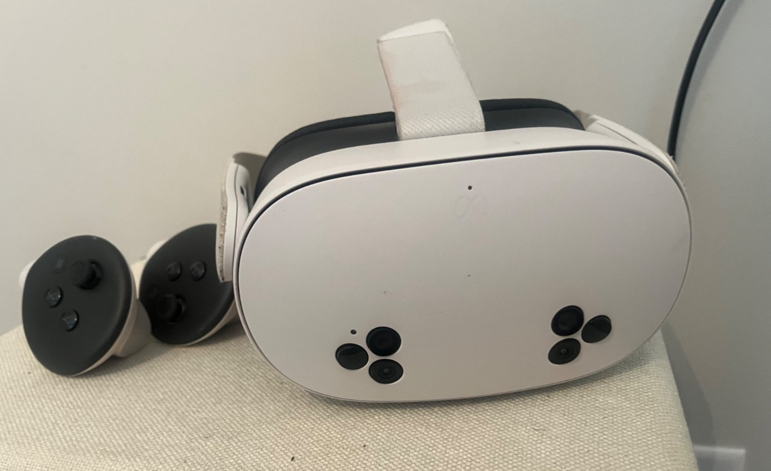 Metaquest 3S with 2 controllers, 128gb, used but in excellently condition
