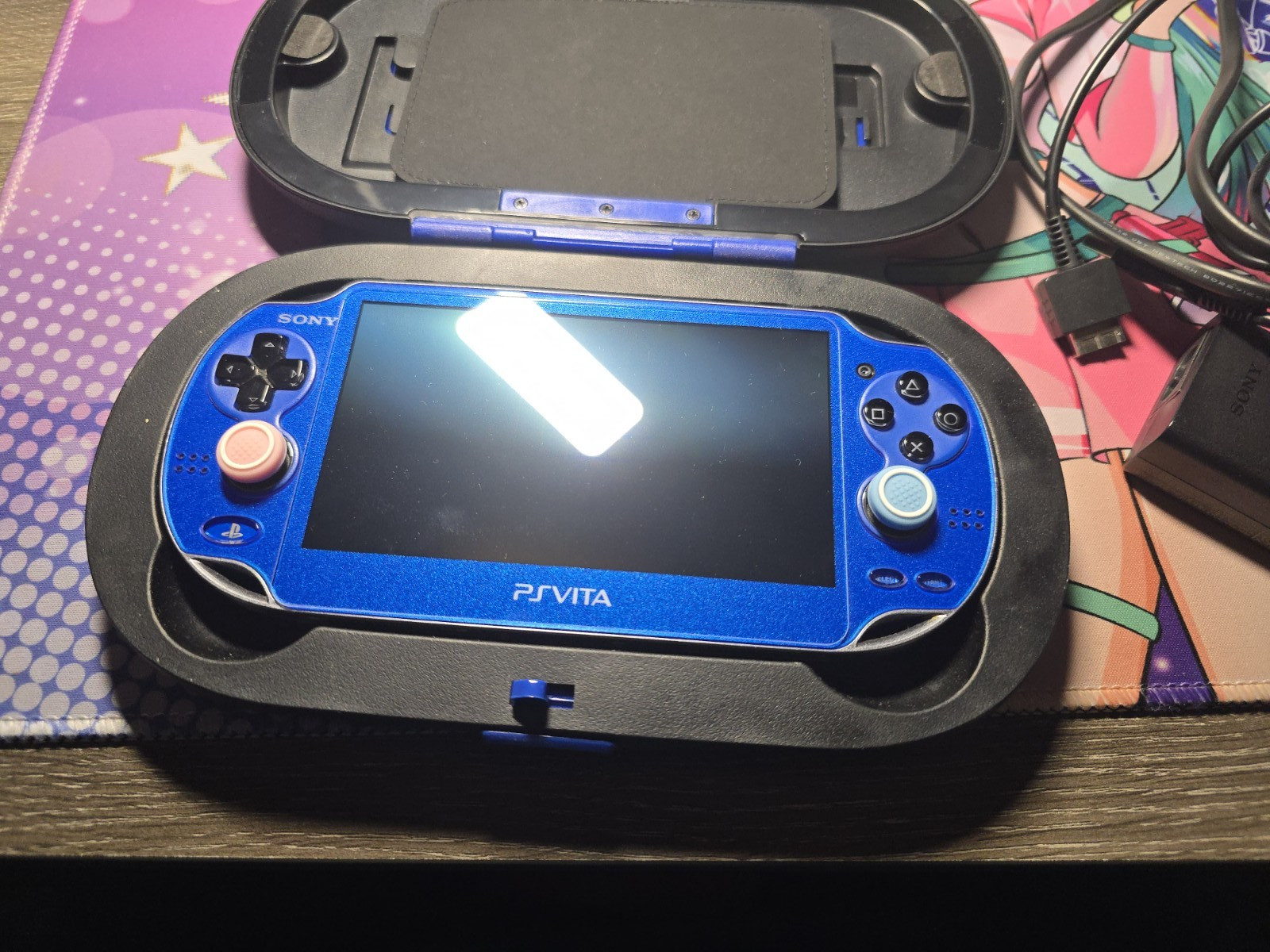 Sony PlayStation PS Vita PCH-1000 Blue Sapphire blue