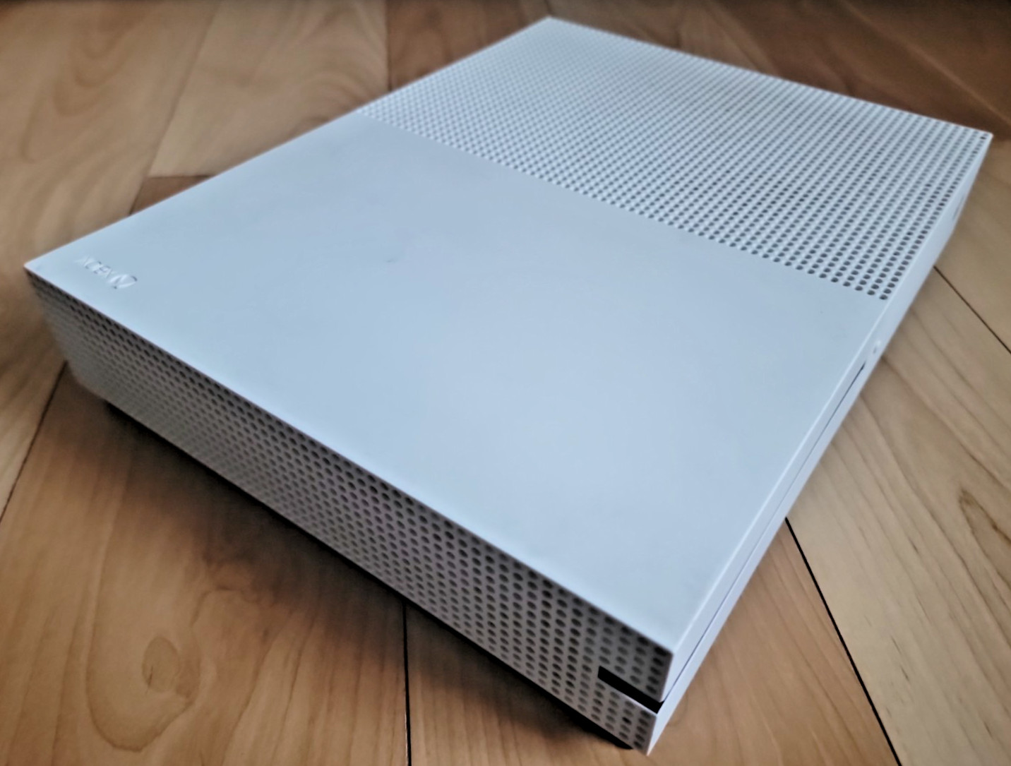 Microsoft Xbox One S All-Digital Edition 1681 Console Only 320GB FOR PARTS READ