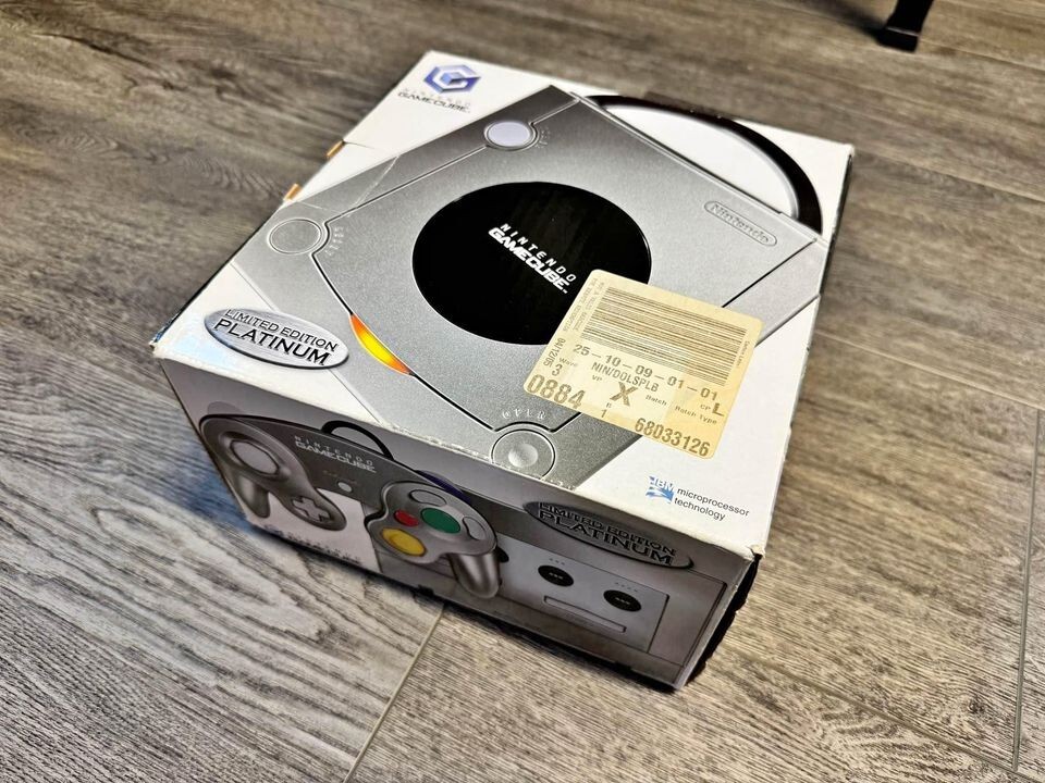 Nintendo Gamecube Limited Edition Platinum Console NIB
