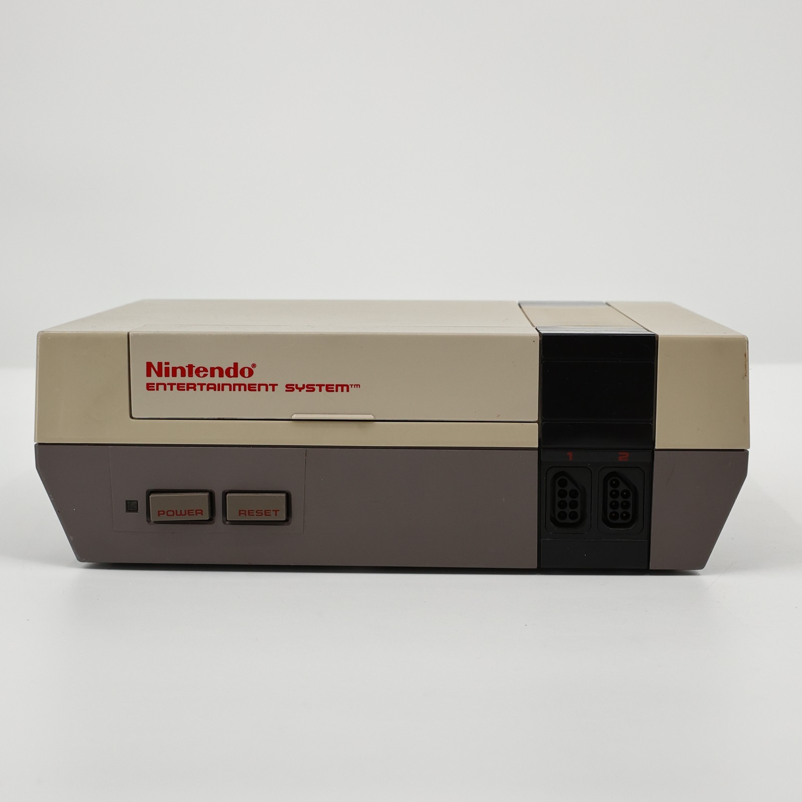 1985 Nintendo Entertainment System Bundle & Misc Games with Cords 2 Controllers