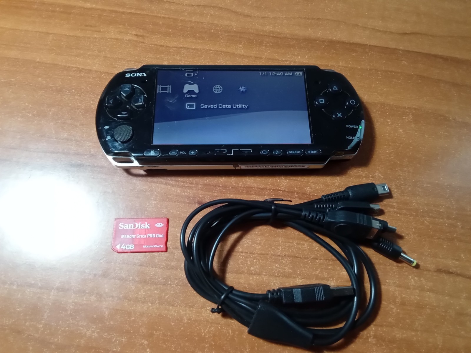 Sony Playstation Portable PSP-3000 System – Piano Black + Charger Memory TESTED