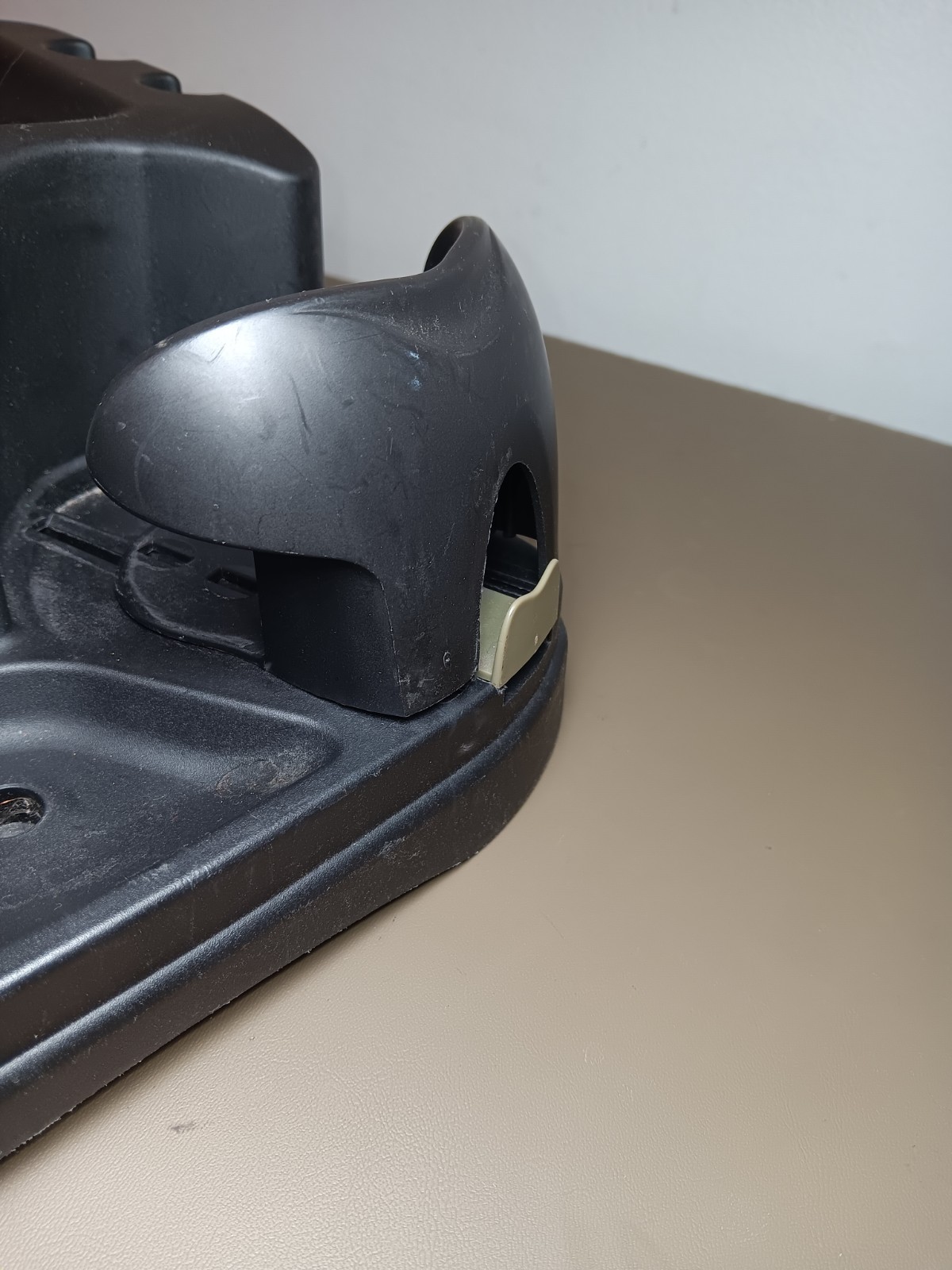 Vehicle Mini Console Adjustable Cup Holder Organizer Cars Trucks Pre-Owned