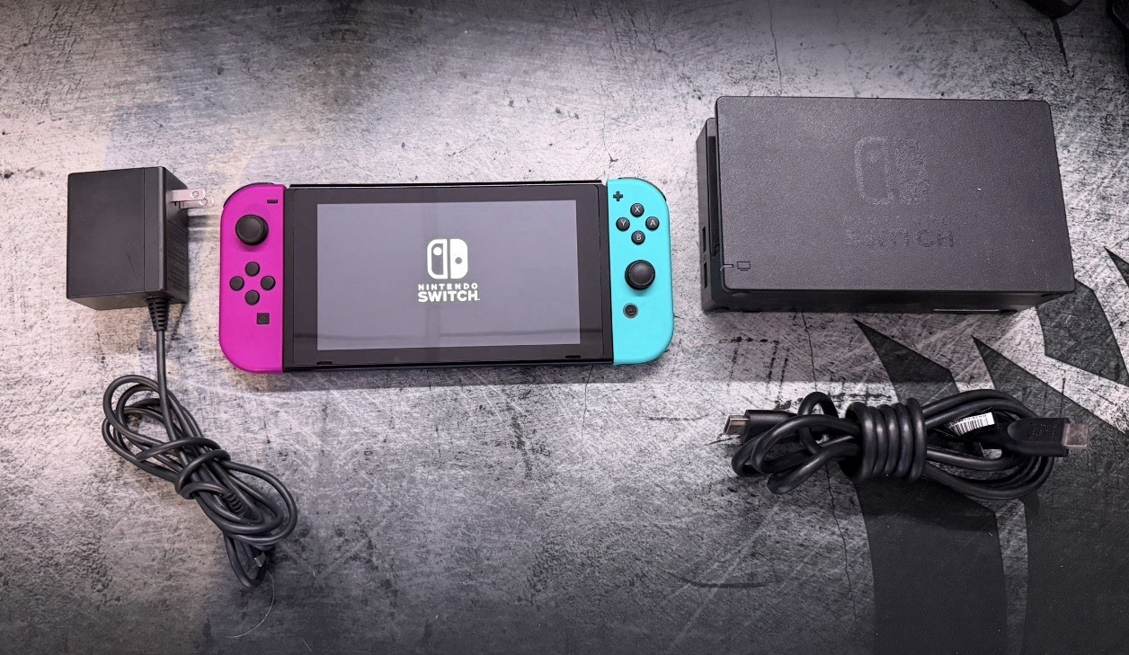 Nintendo Switch HAC-001 32gb Purple/Blue Joy Con Charger & Dock Bundle