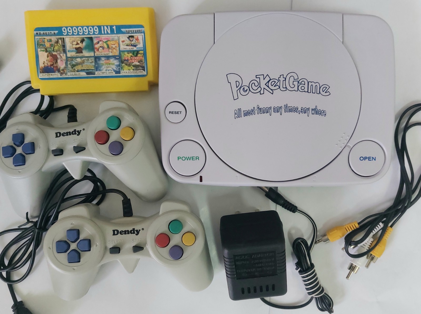 Dendy pocket game 8 bit from 90’s mint condition everything works perfectly fine