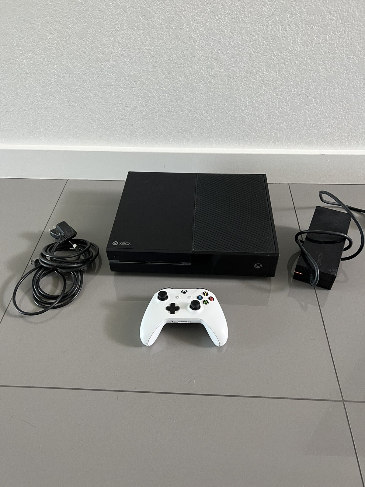 Microsoft Xbox One 365 GB Console Black with White Controller Model 1540
