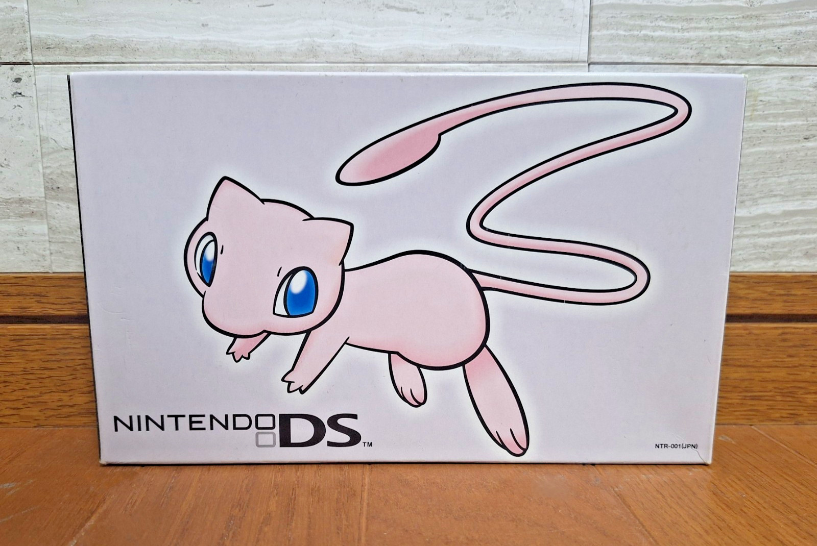 Nintendo DS Mew Limited Edition Pokemon Center Console *Please Read Description*