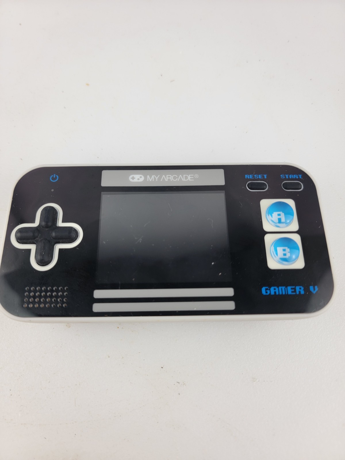 Small Handheld Video Game System MY ARCADE Gamer Classic 220-in-1