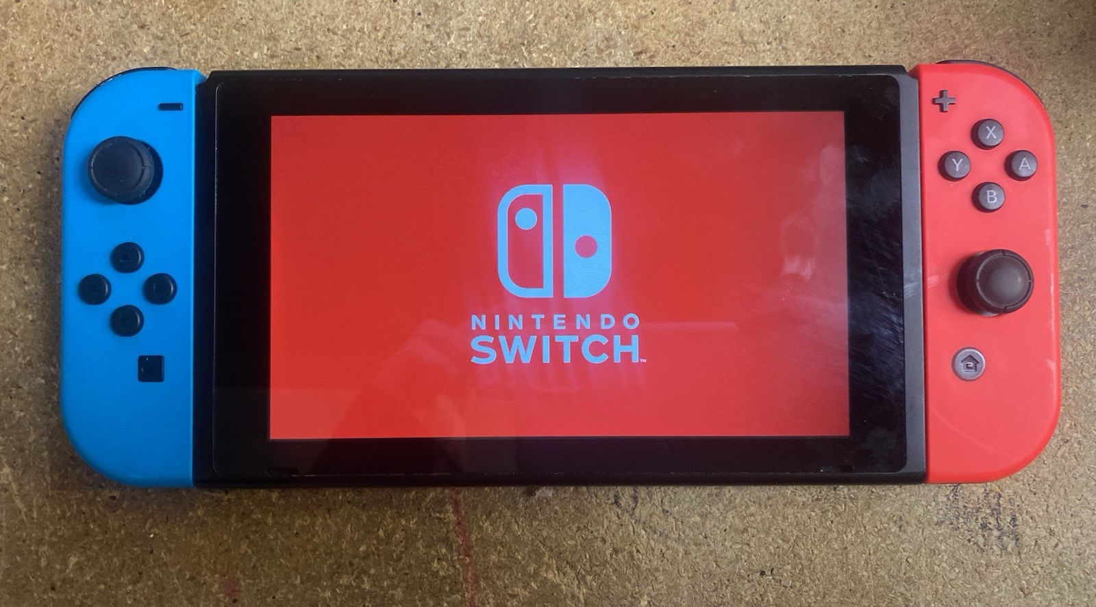 Nintendo Switch 32GB Handheld System – Bundle Hac 001-01