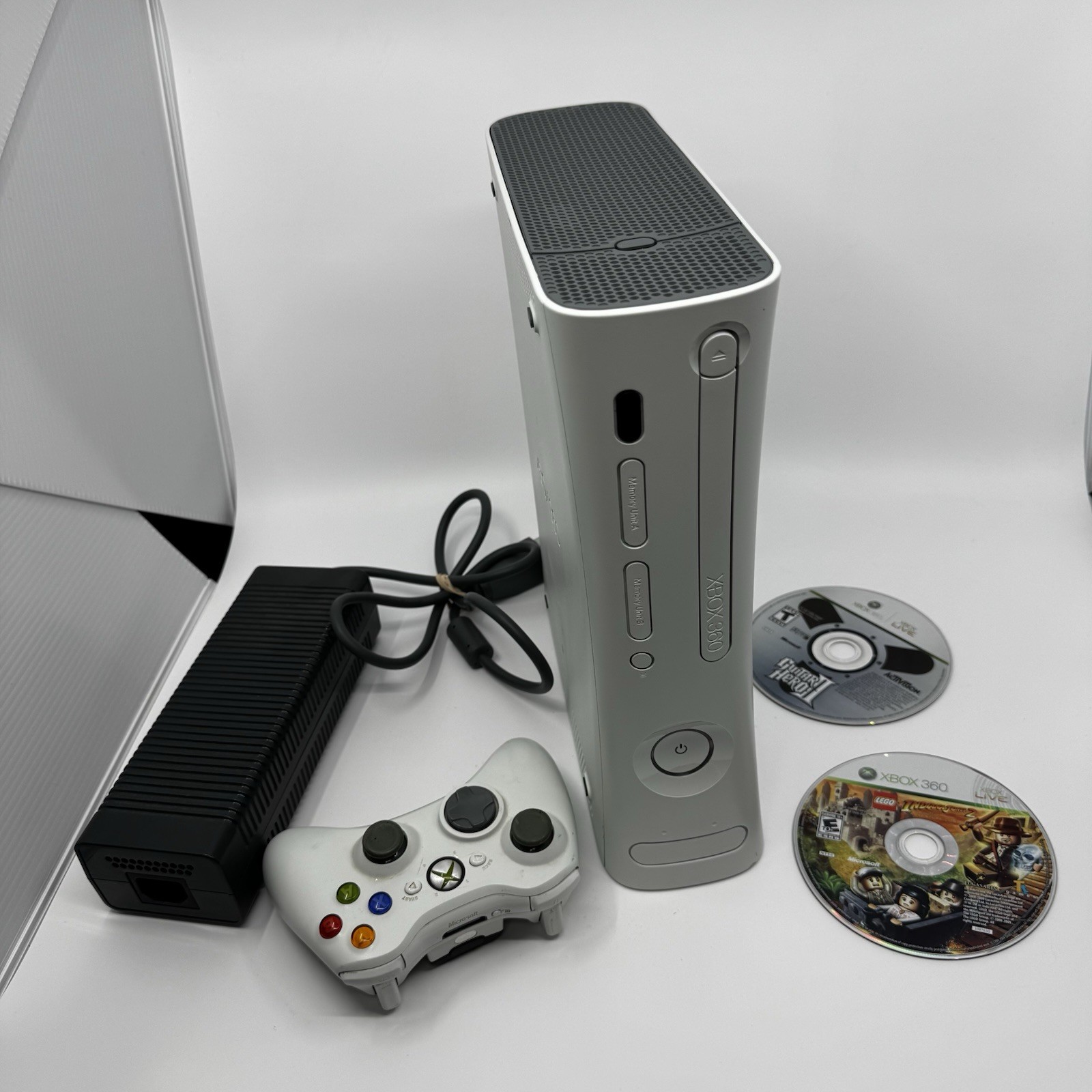 Xbox 360 S Slim Model 1439 White Console W/Controller No Hard drive Tested Works