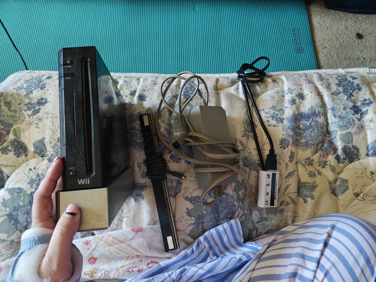 🟢 Black Wii Full Set – Controllers, Addons, Charger, Adapter to Any TV + Mario