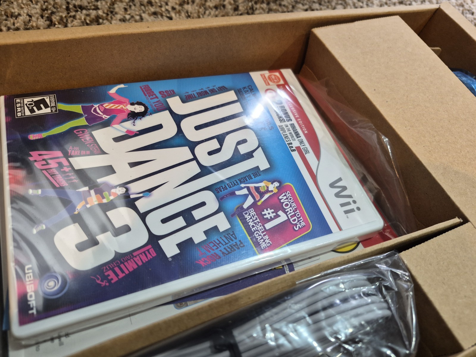 Nintendo Wii Just Dance 3 Console Bundle Edition UNUSED BRAND NEW IN BOX
