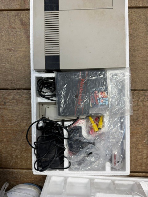 Nintendo NES Action Set Console W/ SMB3 – Complete – Tested – Authentic – Clean!