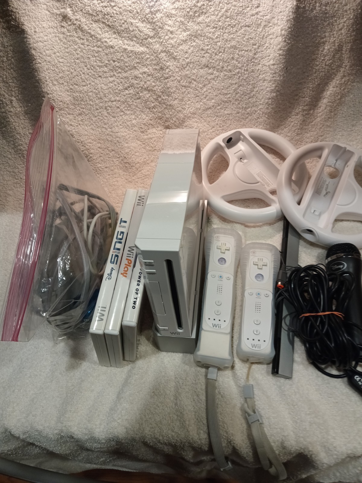 Nintendo Wii Console White with Multiple Accessories Tested Working