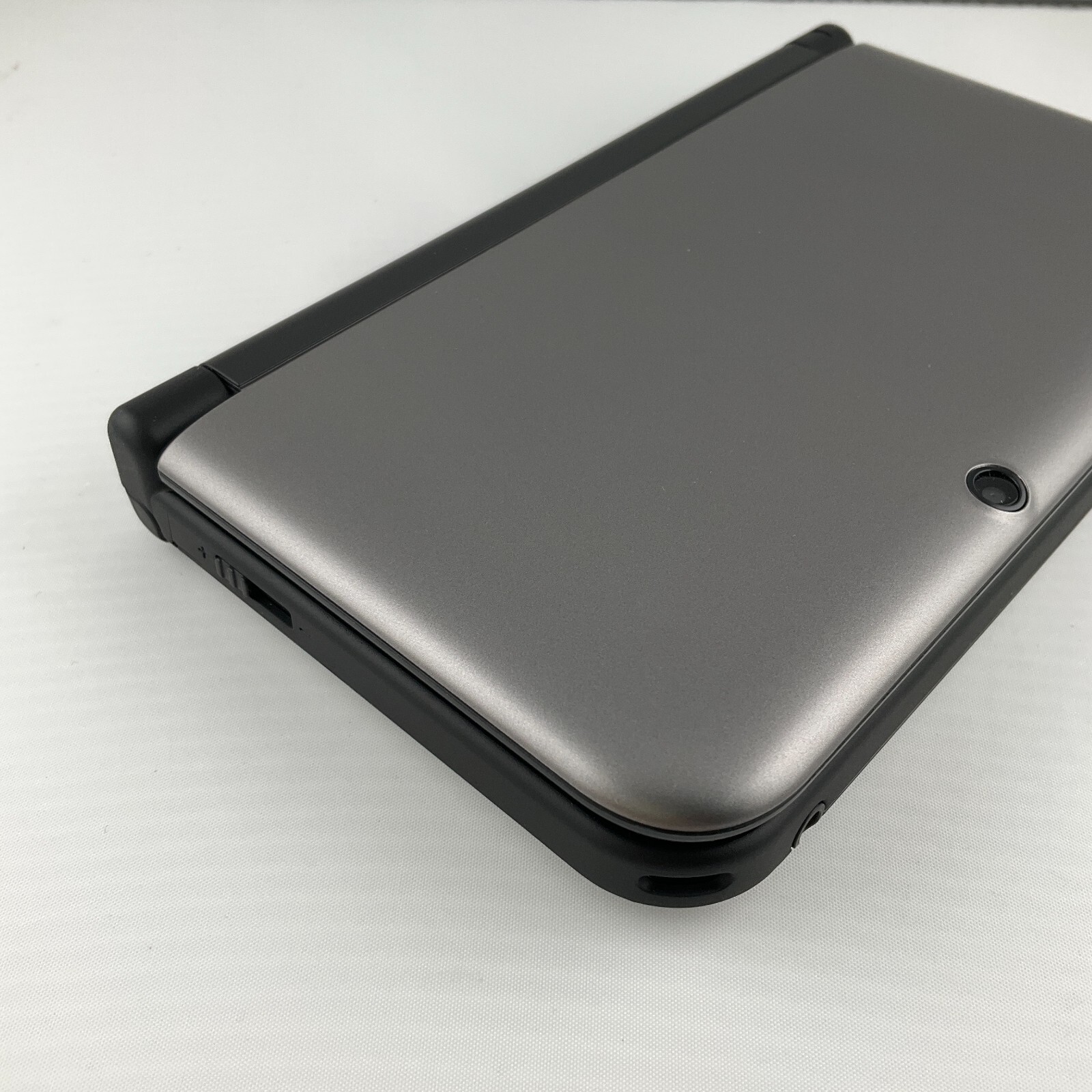 Nintendo 3DS LL XL console Silver with Charger/Stylus/SDcard Japanese version
