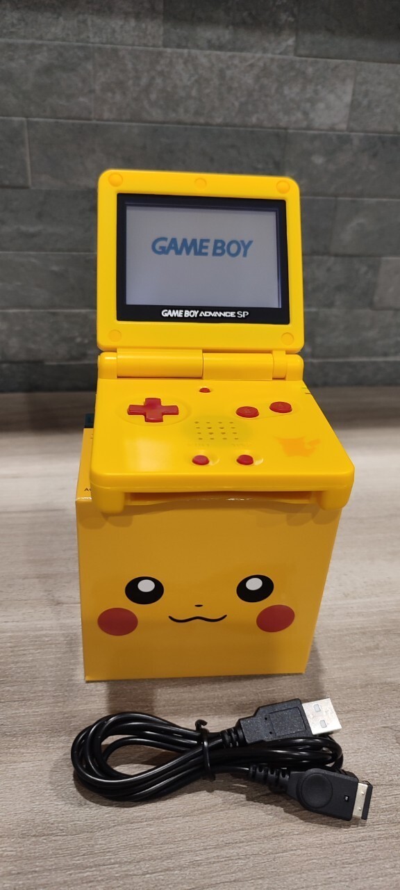 Nintendo Gameboy Advance SP Pikachu Pokémon Reshell *Glass Screen & New Battery*