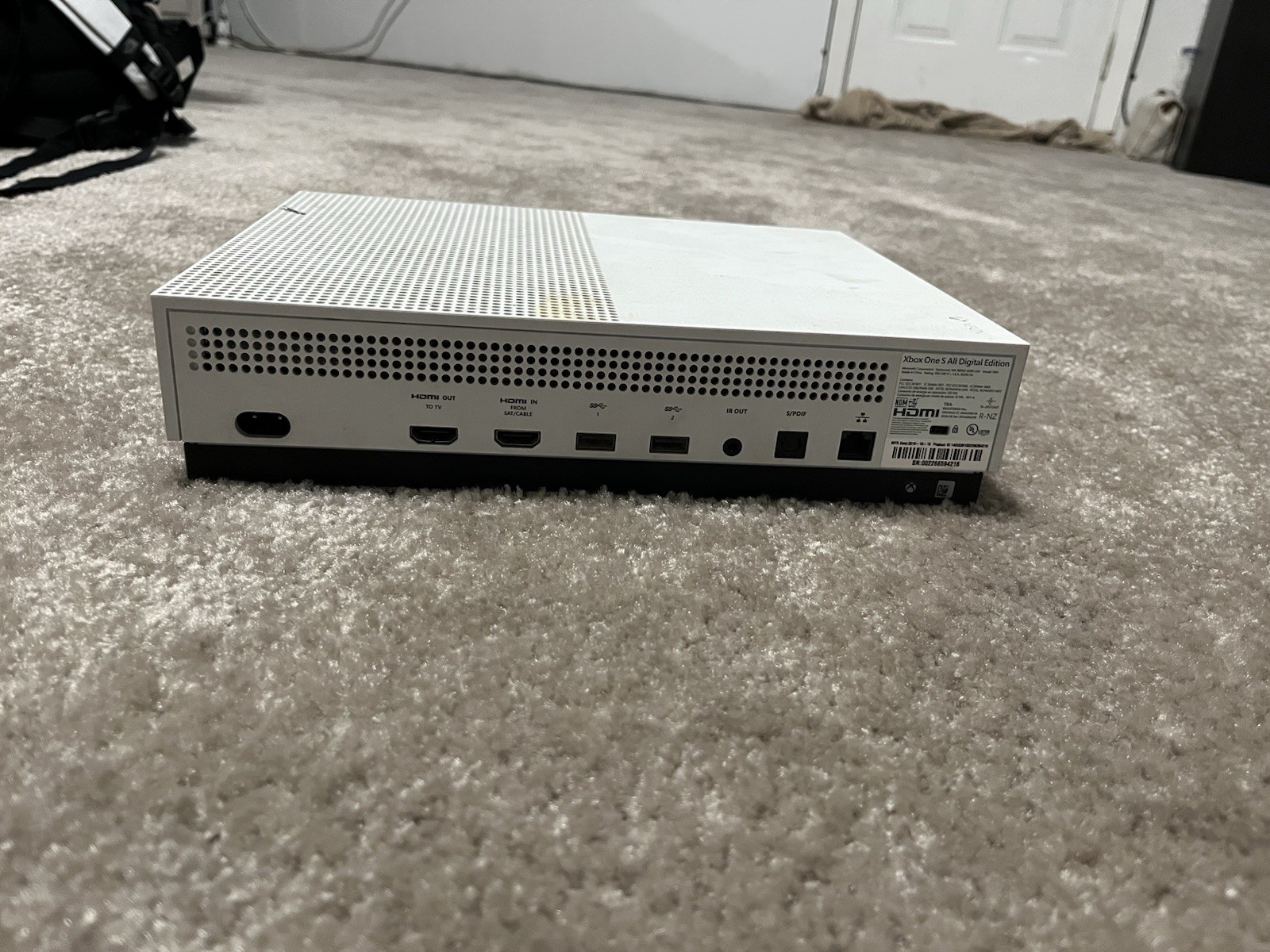Microsoft Xbox One S All-Digital Edition 1TB 4K White w/ Red Controller 1681