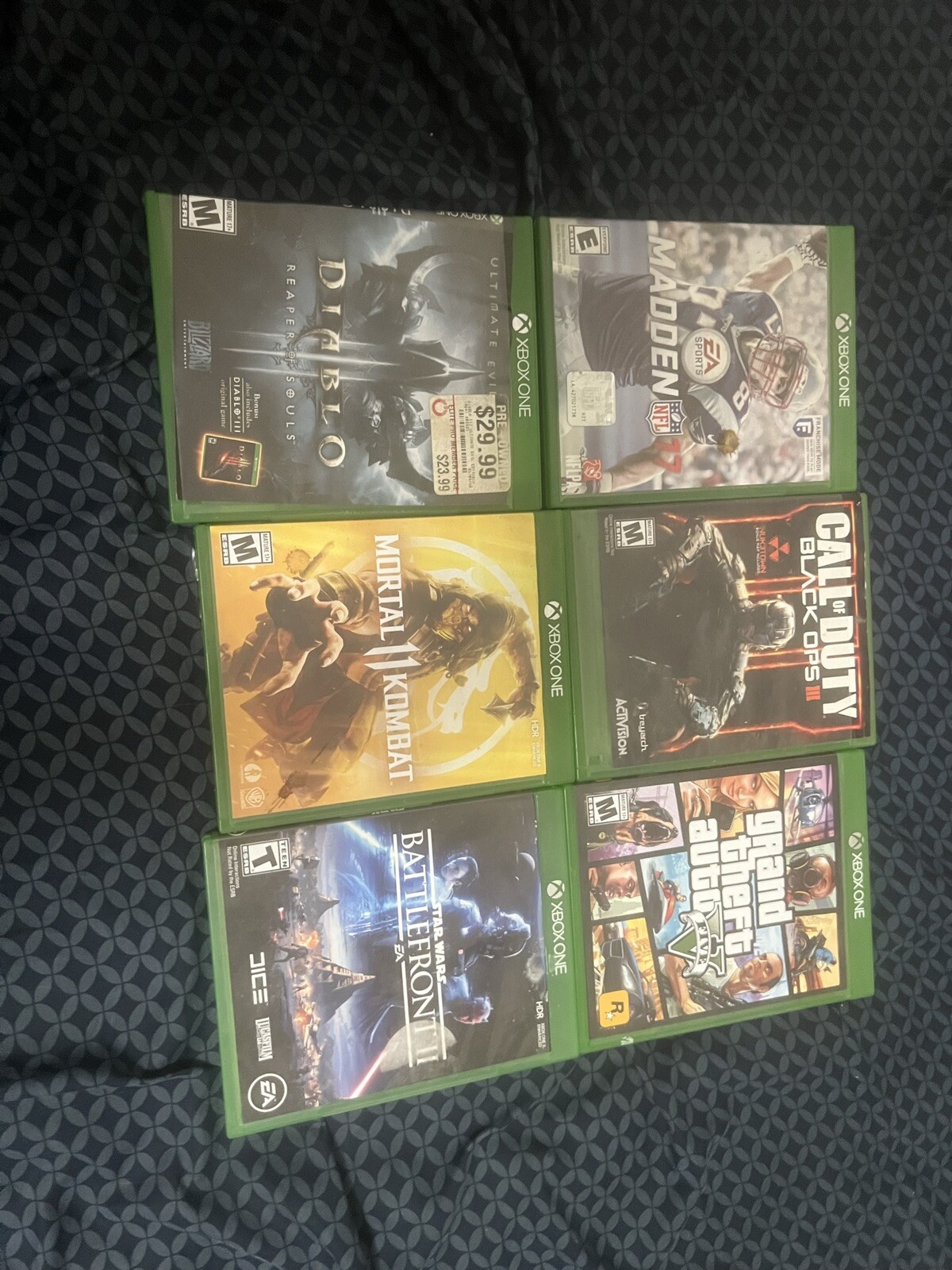 Xbox One S Includes Games, HDMI Cable, Power Cable, Contoller