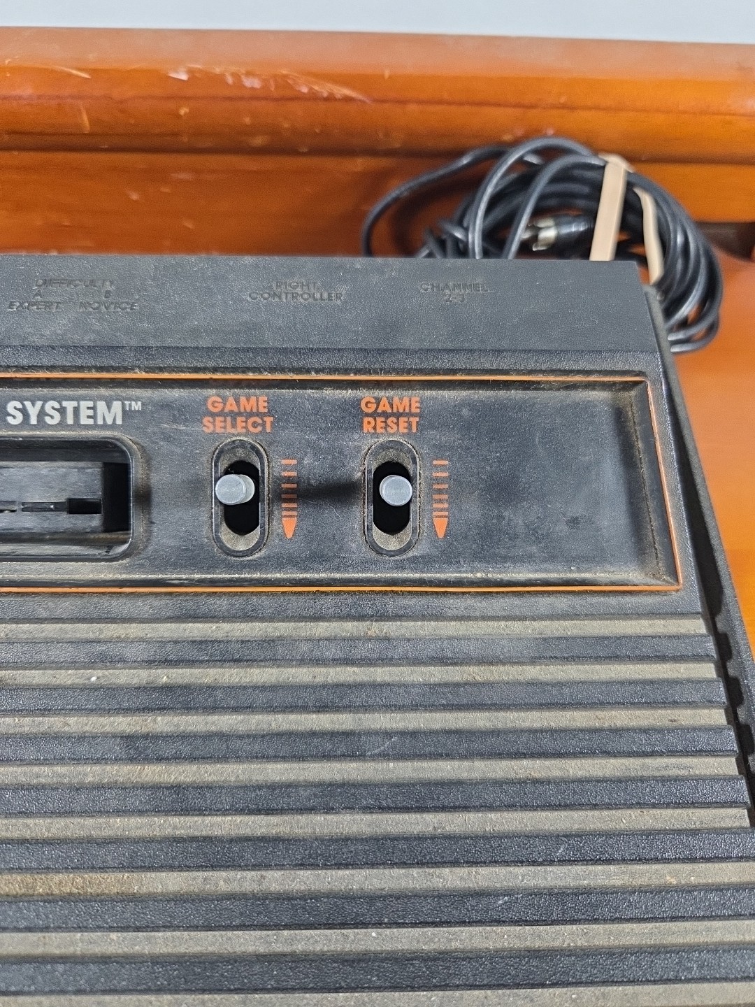 Atari 2600–Wood Grain 4 Switch Console, 5 Games- WORKS No Controller Or Power
