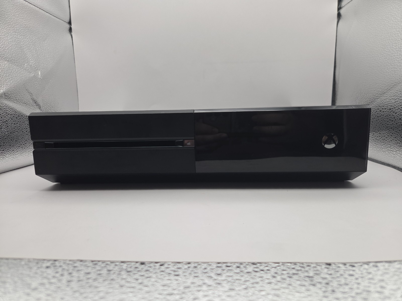 Microsoft Xbox One Console Bundle – Cables, Controllers, Games, Accessories