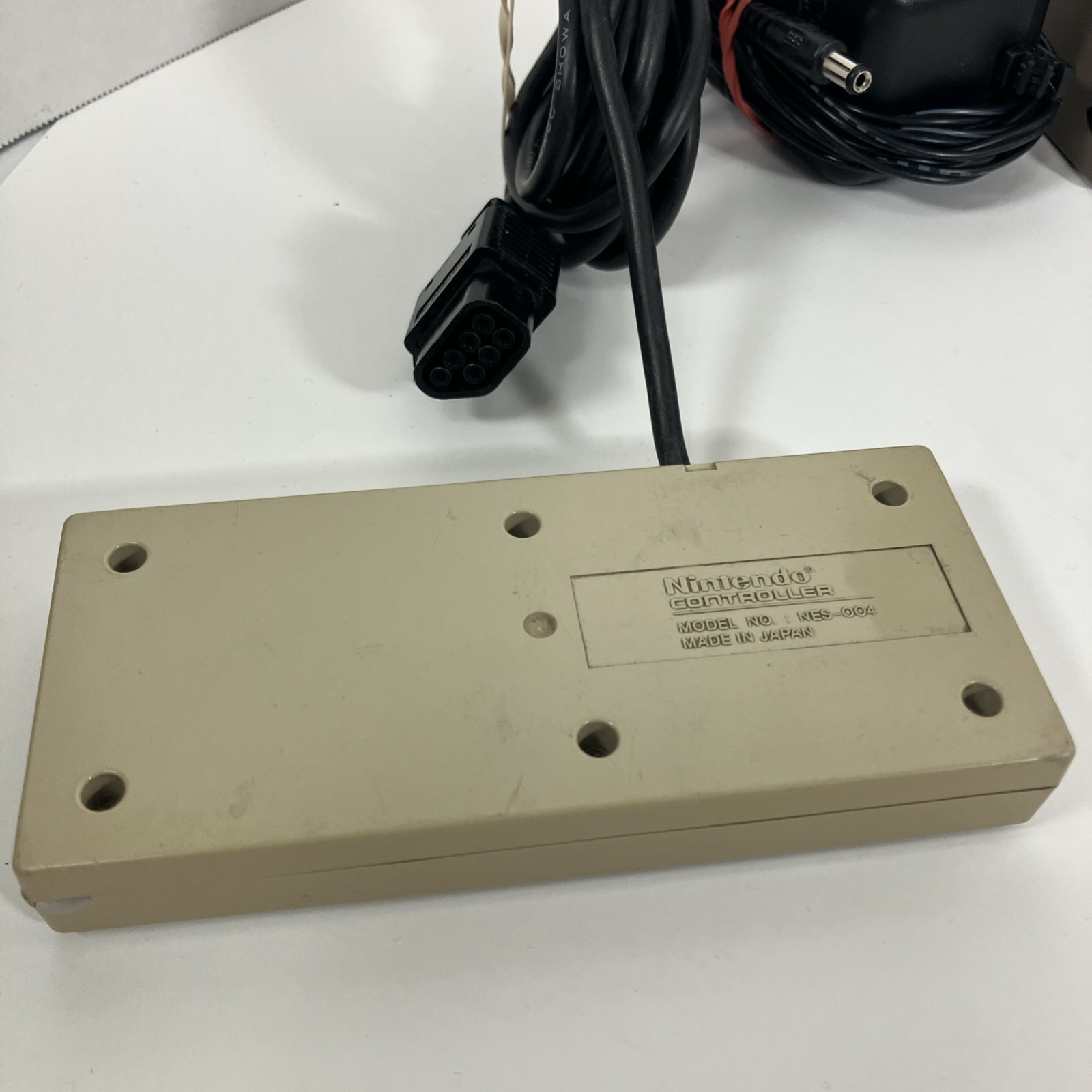 Nintendo NES Console NES-001 Controller Power Brick AV Cables
