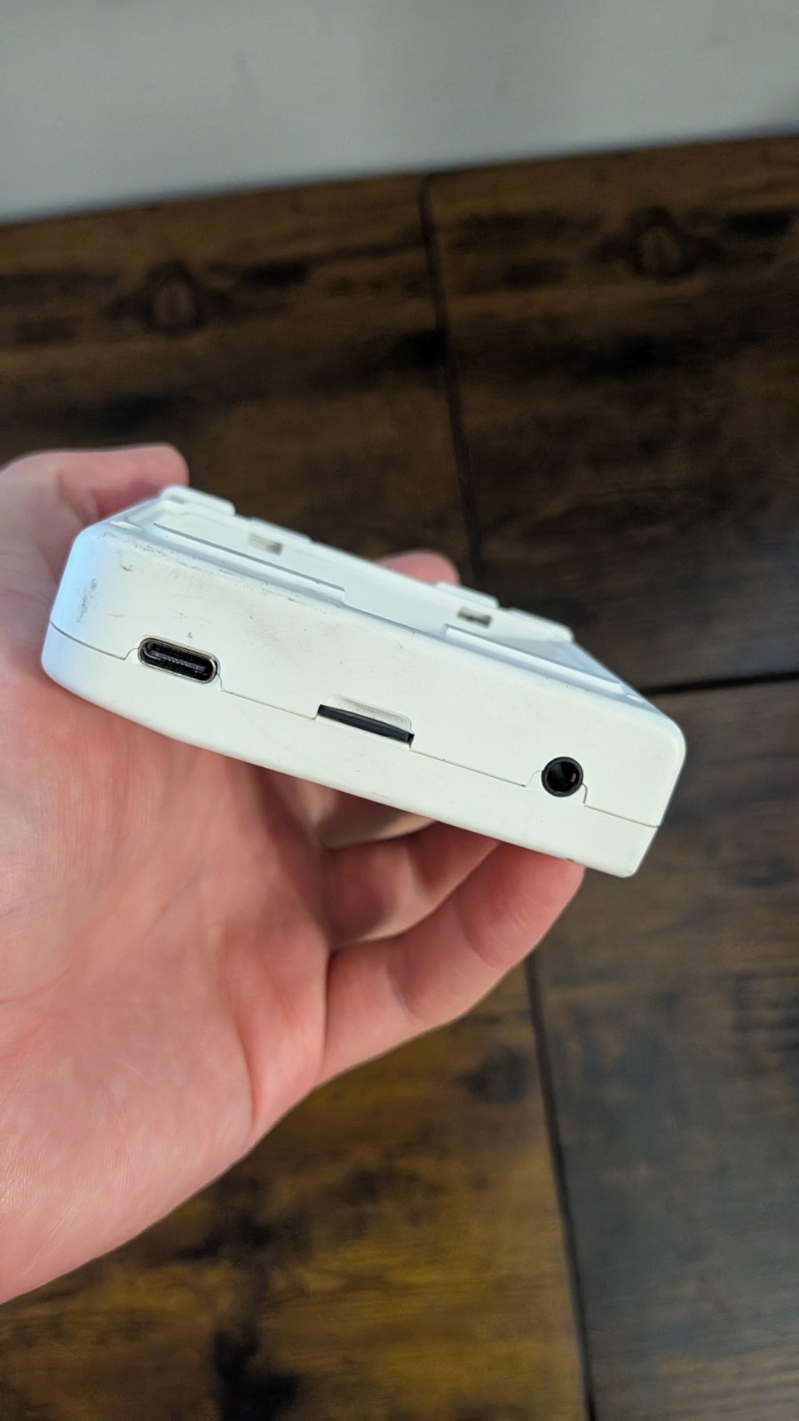 Miyoo Mini Plus + Handheld Retrogaming Emulator Console White NO BACK