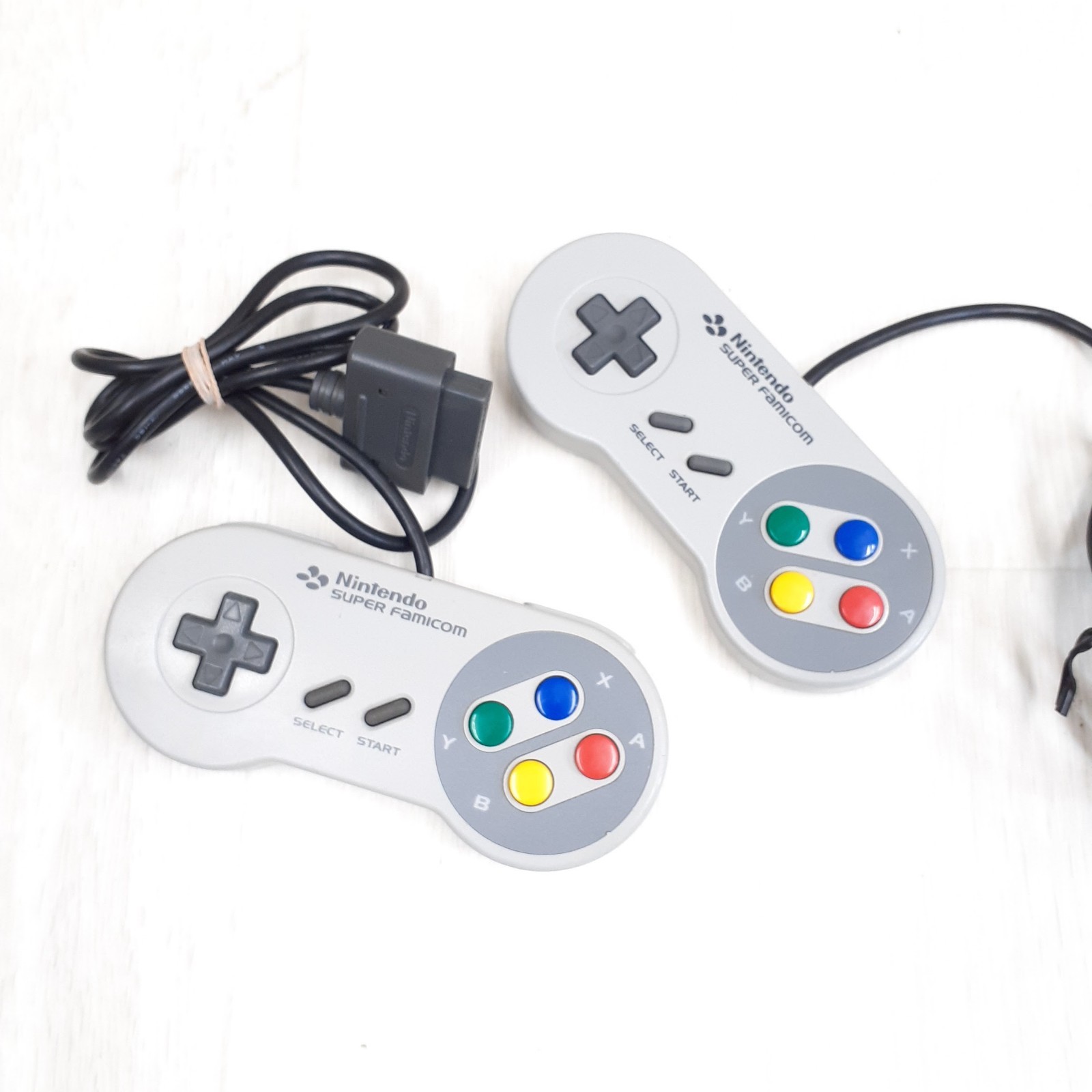 Nintendo Super Famicom Console with Storage Case 2 Controllers & Cables Japanese