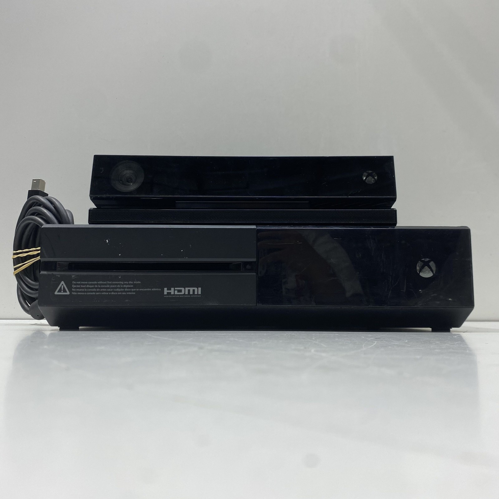 Microsoft Xbox One Console 1540 Kinect 1 Controller For Parts or Not Working