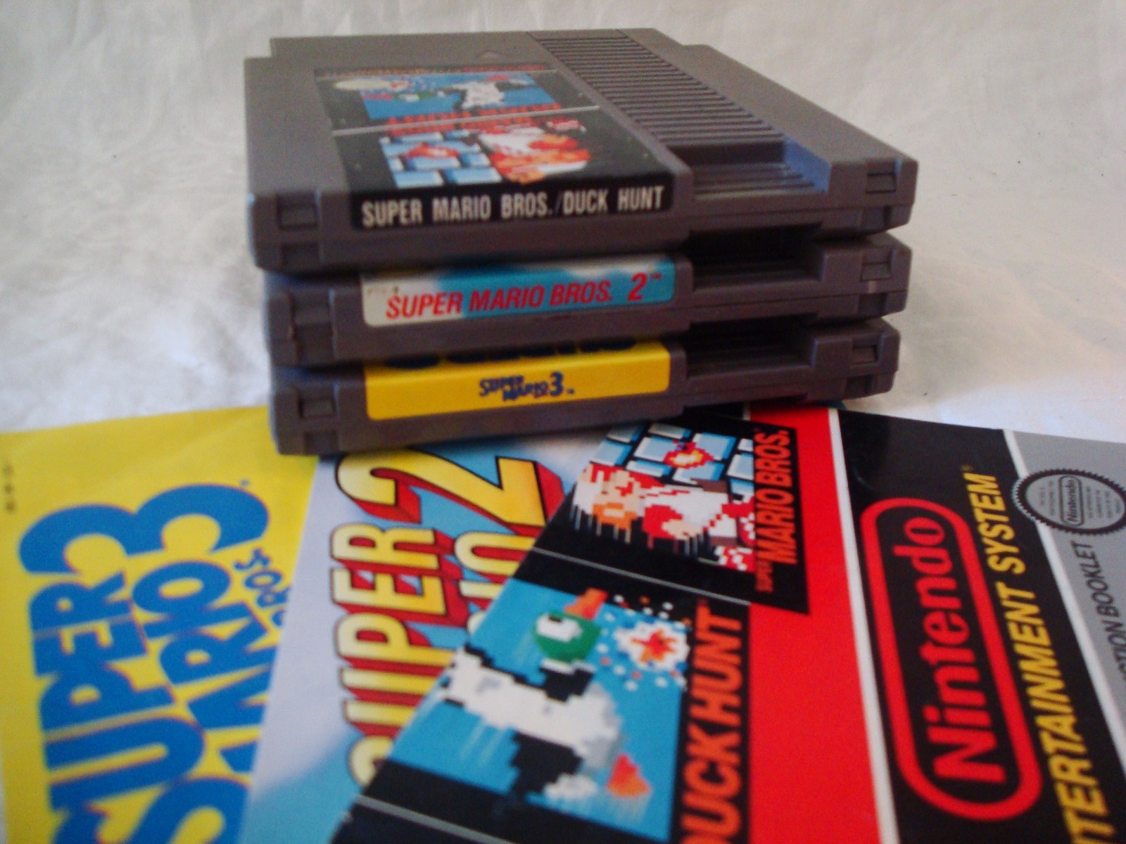 Nintendo NES ORIGINAL Console Bundle 4 Games Super Mario 1 2 3 — ALL BOOKLETS