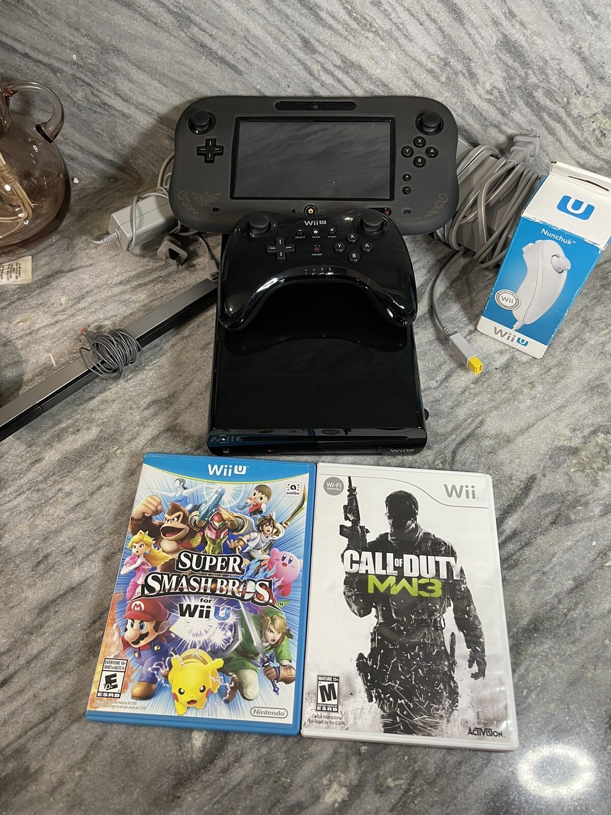 Nintendo WiiU The Legend of Zelda Console W/ Super smash bro + MW3 Pro Control