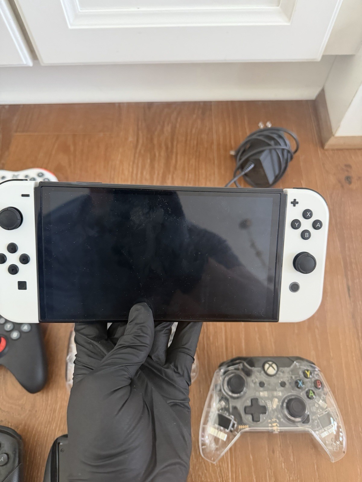 Nintendo Switch OLED Model HEG-001 Handheld Console – 64GB – White