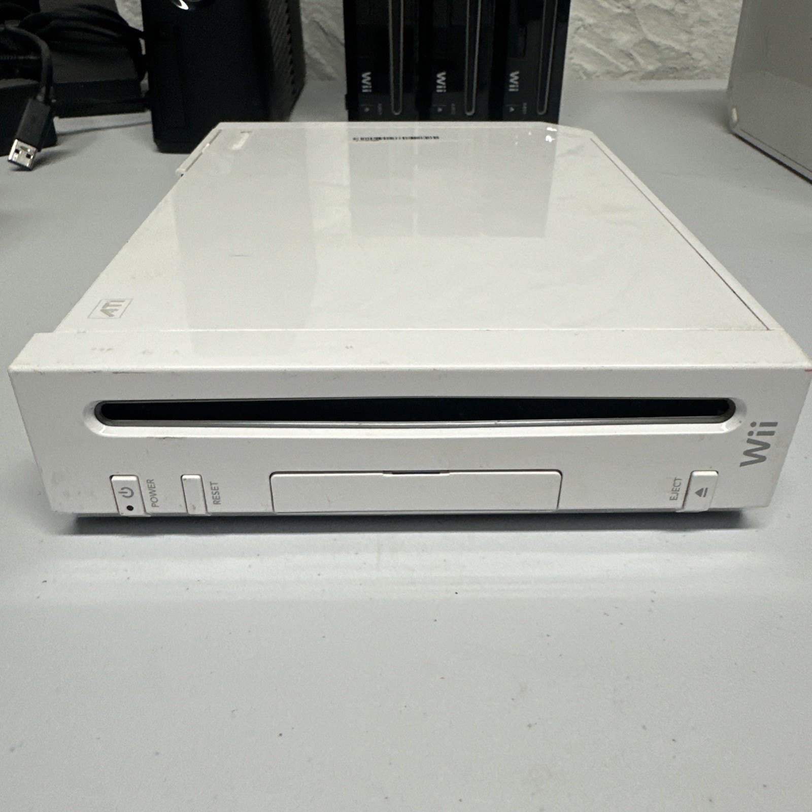 Nintendo Wii White RVL-001 Gamecube Compatible Tested, Works – Console Only