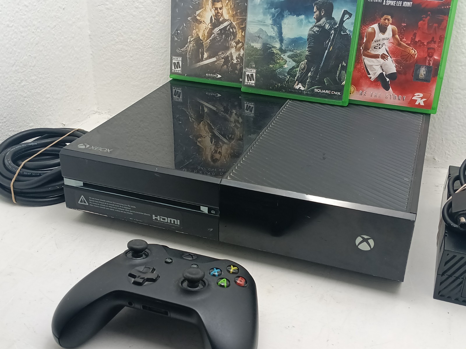 Microsoft Xbox One 500GB Console w/ 3 ganes & controller – Fully Functional