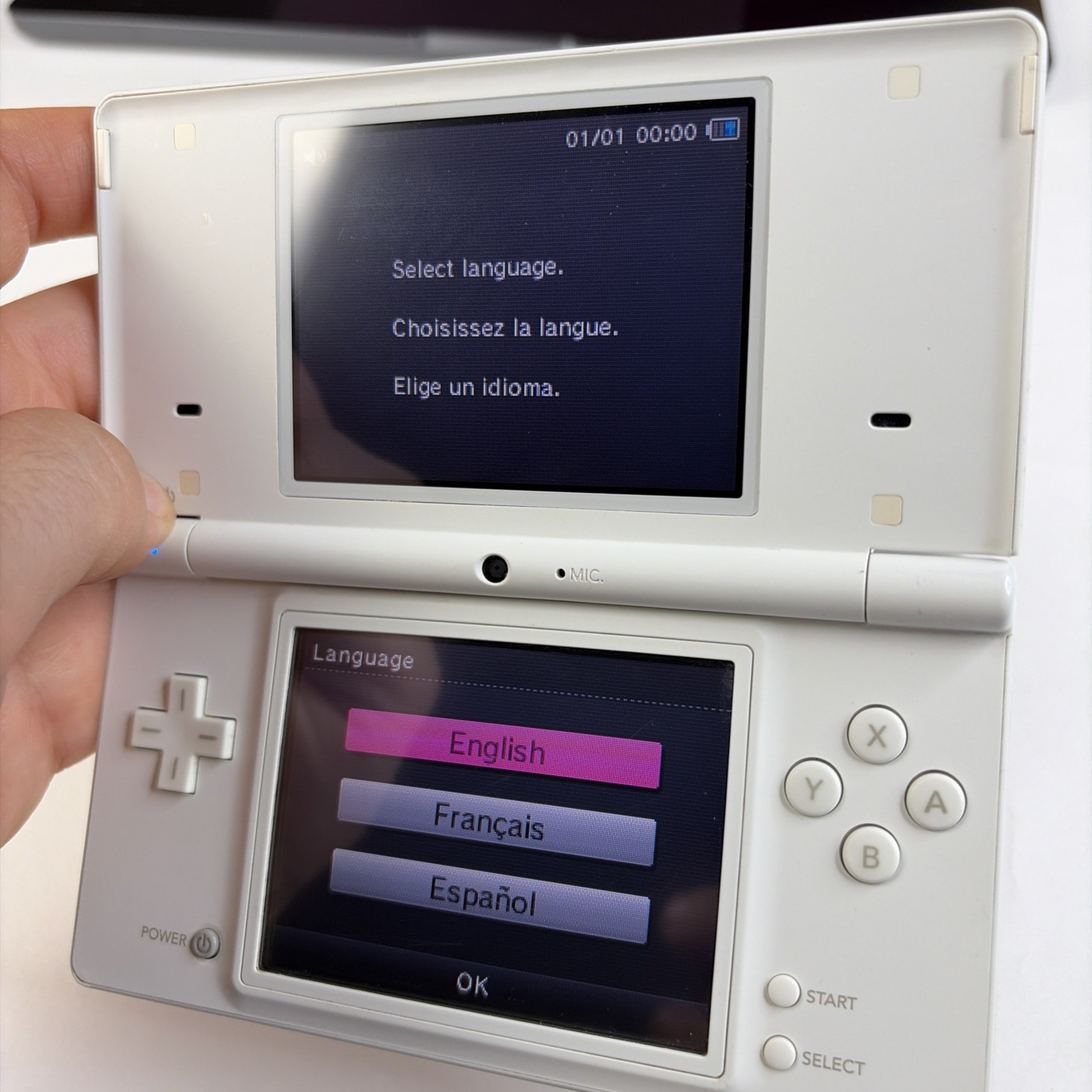Nintendo DSi White Handheld Game Console with Charger. TESTED/WORKING US Model