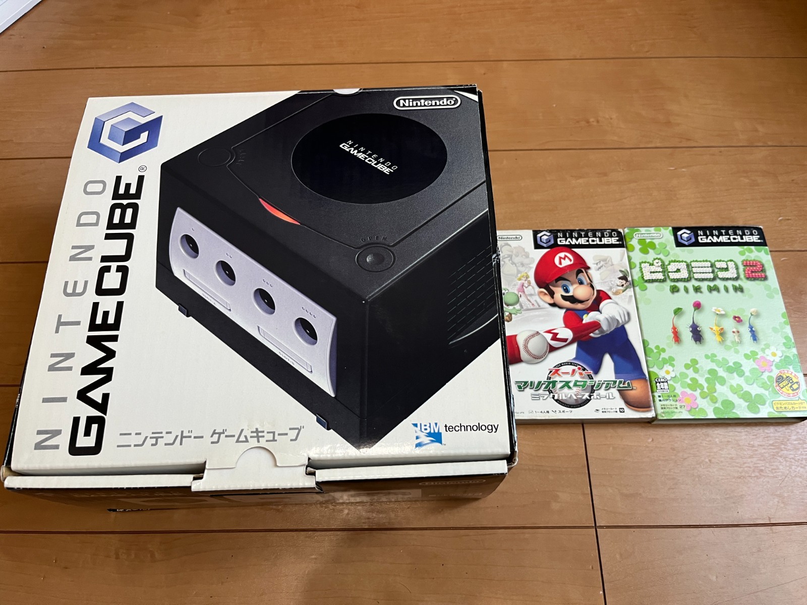 Nintendo GameCube Japan Console & Controller Black Color with BOX & Games