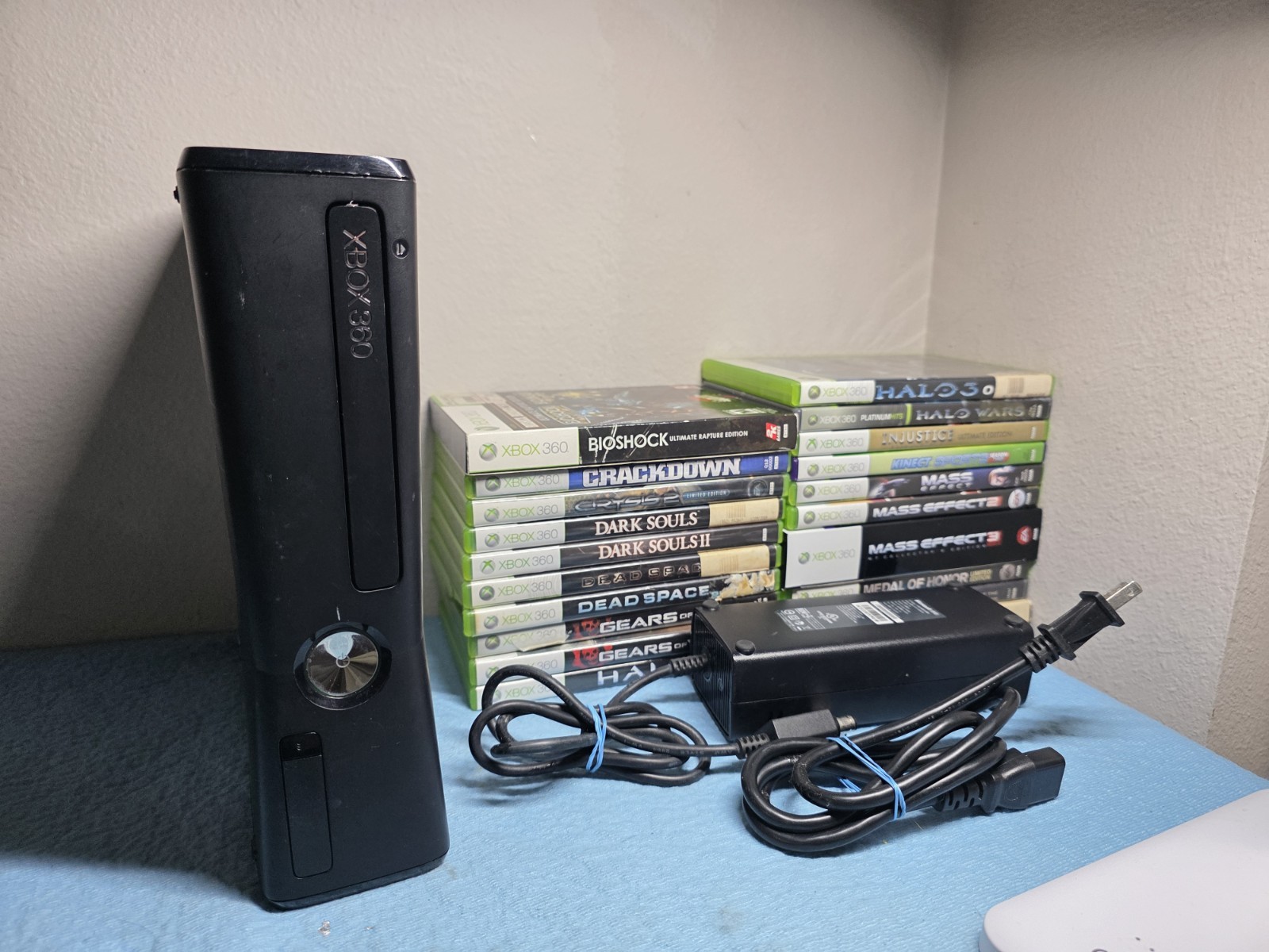 Xbox 360 Slim S 1439 Black Console With 20 Games 4GB HD TESTED WORKS