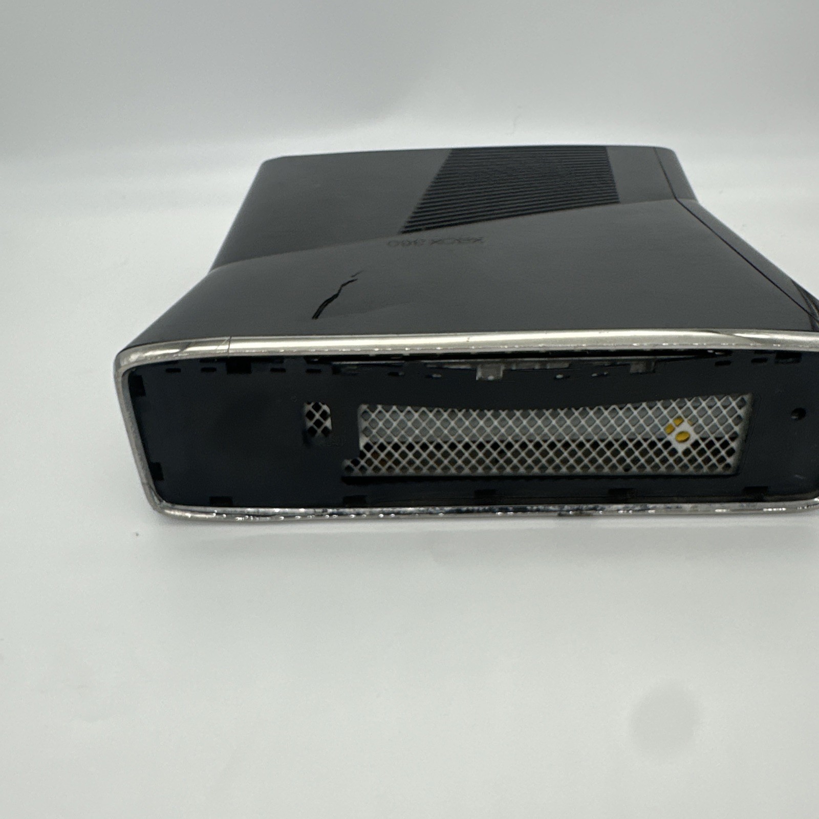 Microsoft Xbox 360 S Console Only, Model 1439 Black WORKS *No Hard Drive*