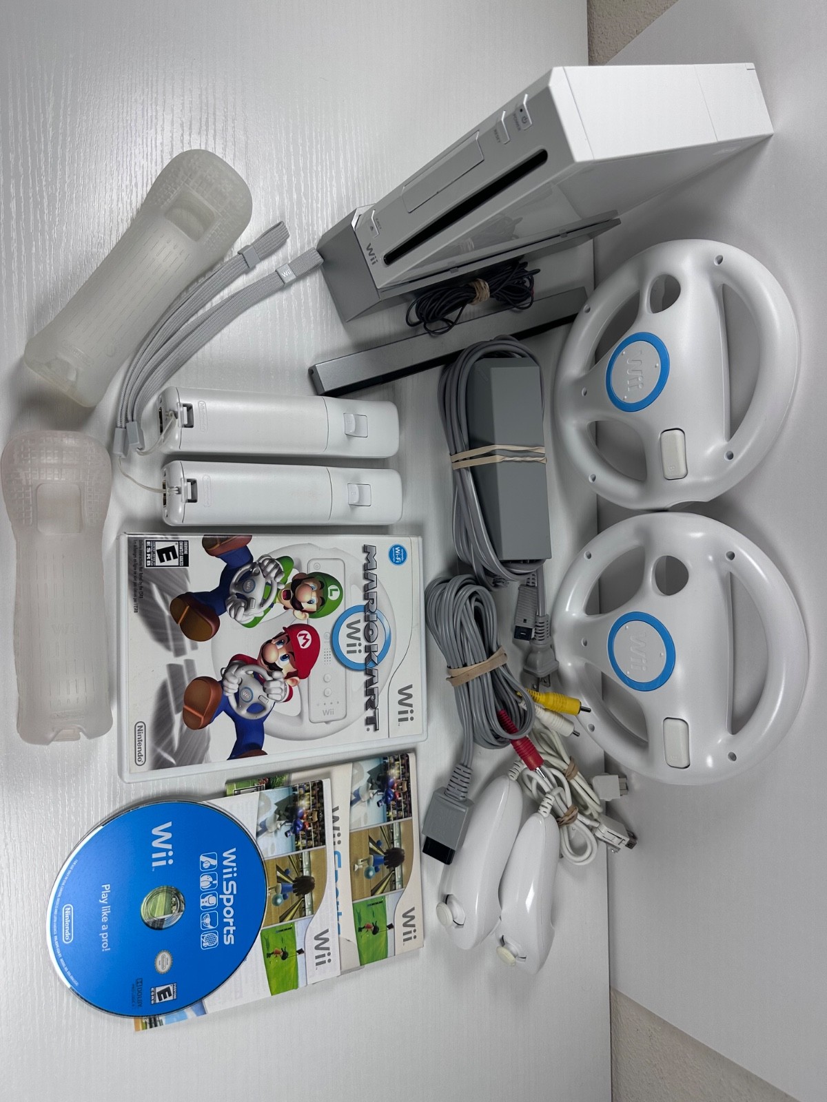 Nintendo Wii Console Mario Kart/Wii Sports Bundle, System, Wheels 2 Controllers!