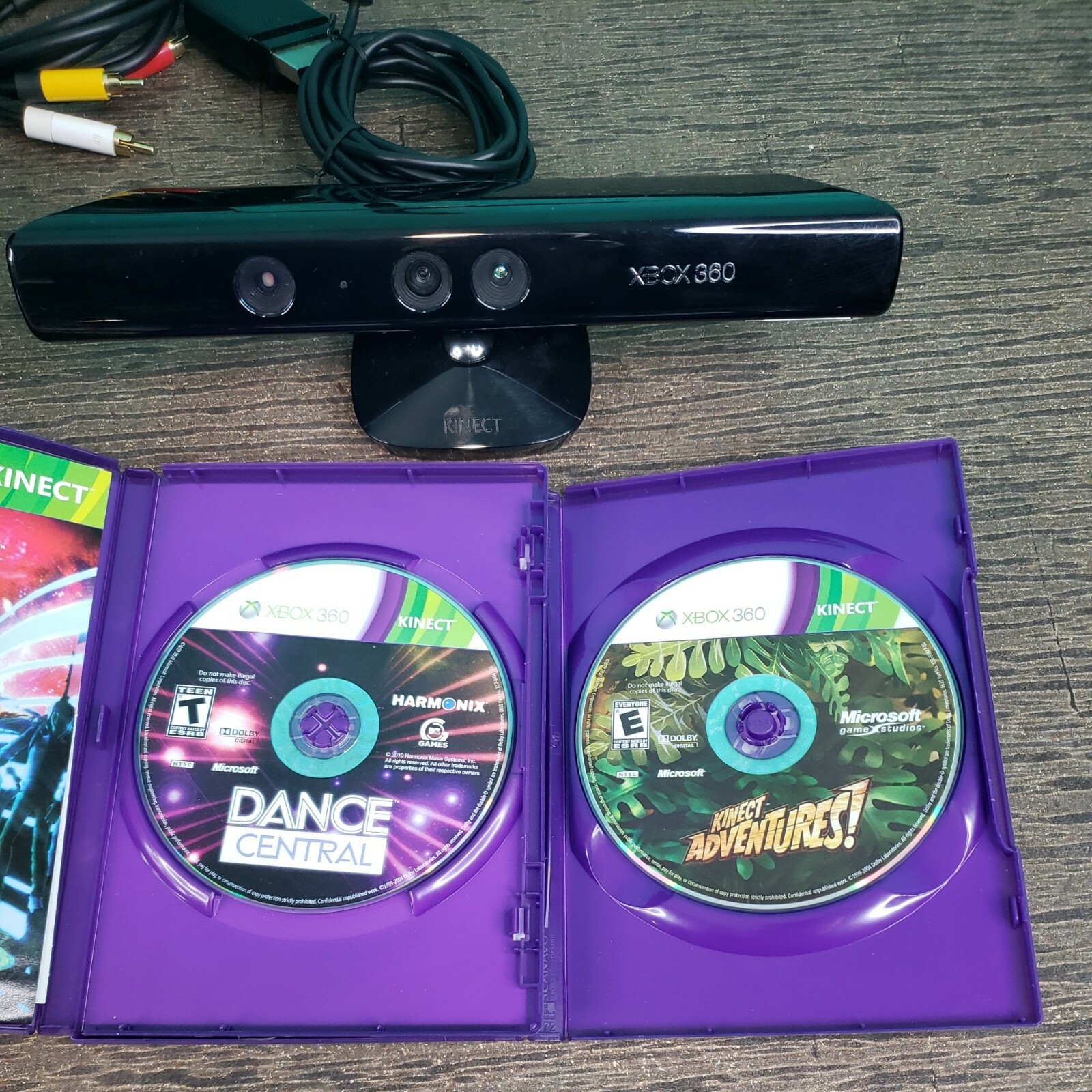 Microsoft XBOX 360 S 4GB System Console w/ Controller, Kinect + 3 Games