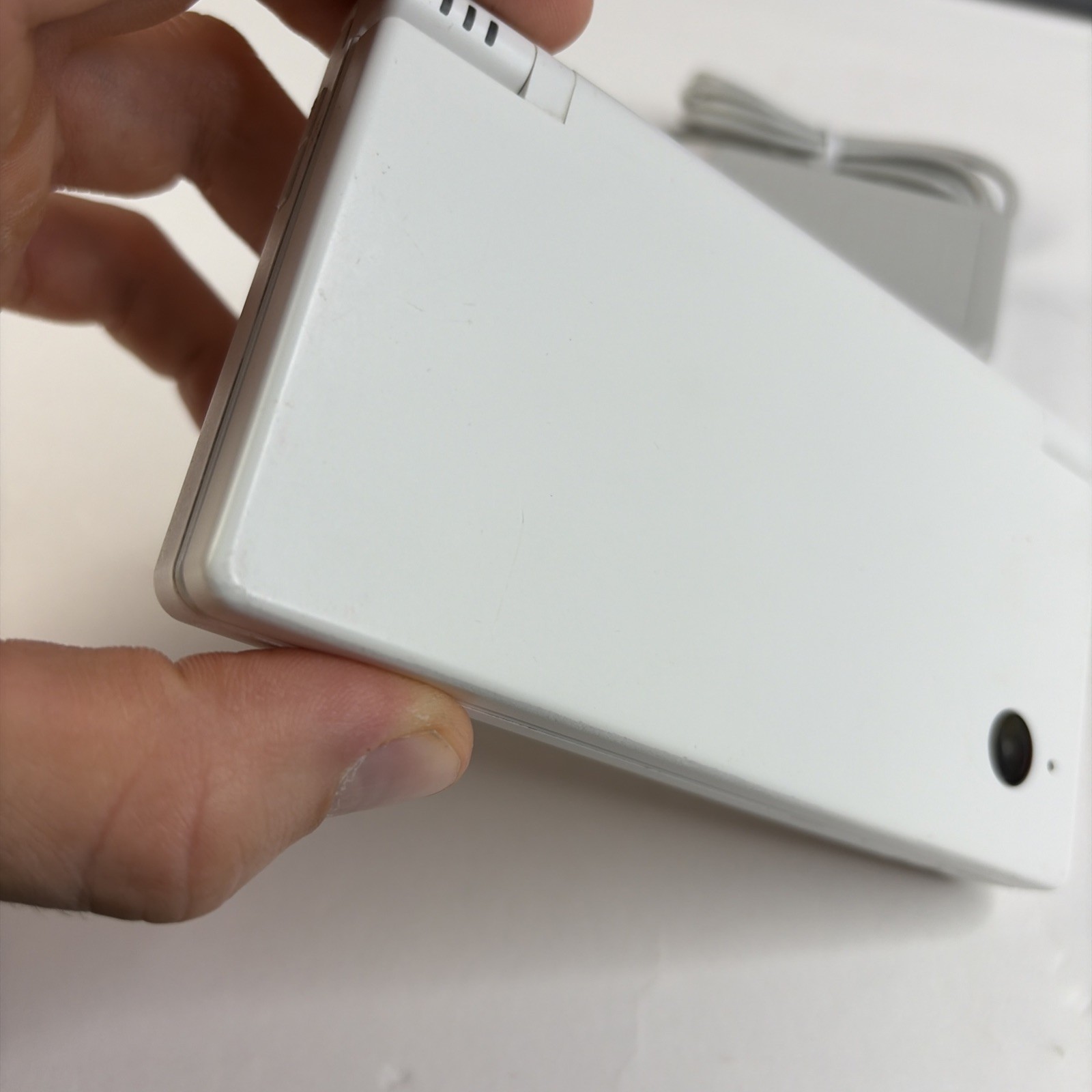 Nintendo DSi White Handheld Game Console with Charger. TESTED/WORKING US Model