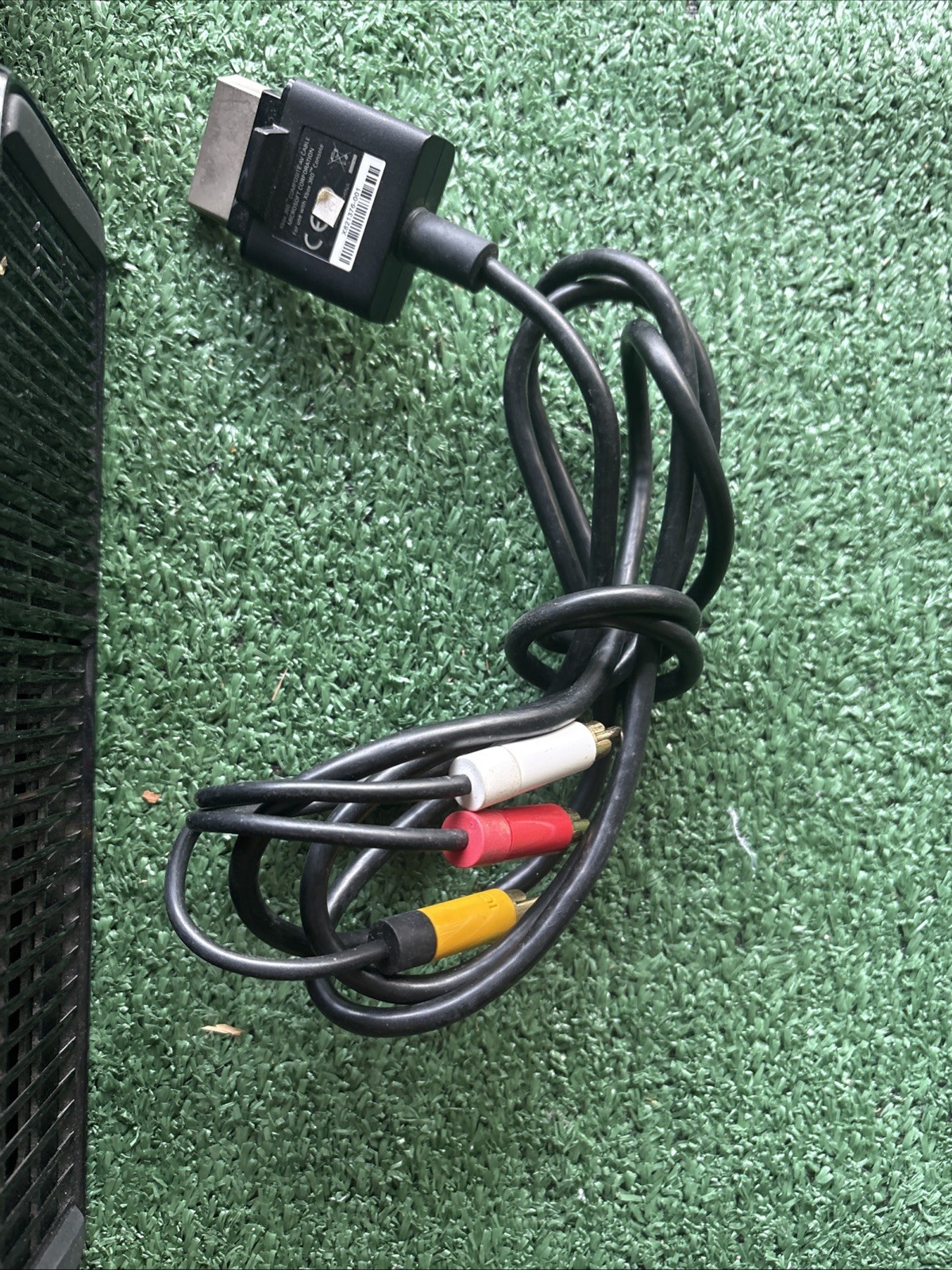 Microsoft Xbox 360 Slim Black with Cords,2 Controllers and Kinect – Un Tested