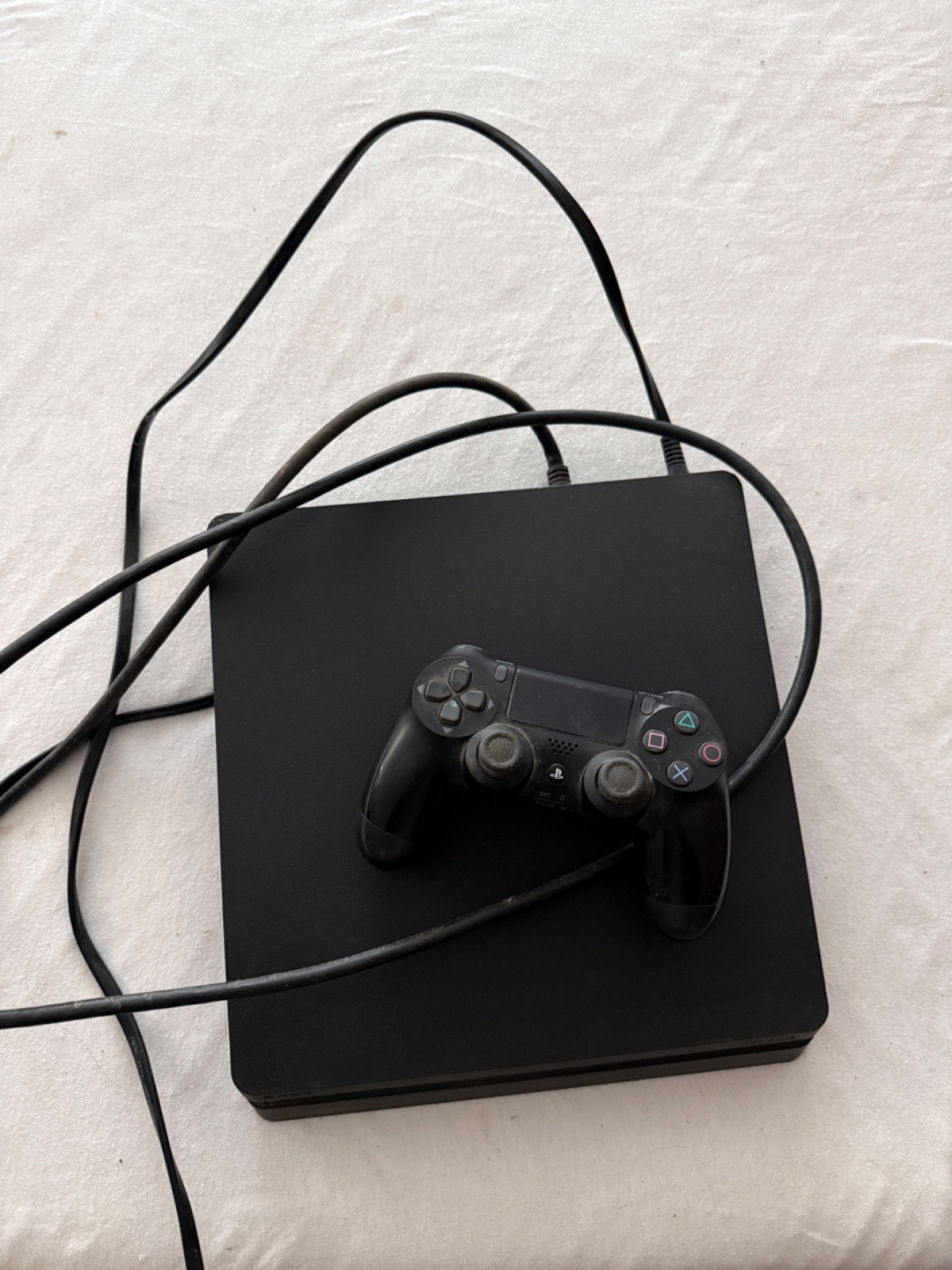 Play Station 4 Slim NEEDS DISK DRIVE but plays downloads