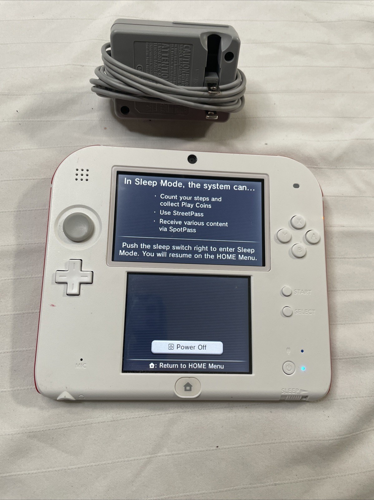 Nintendo 2DS Console White & Scarlet Red Charger Included Tested Excellent !!